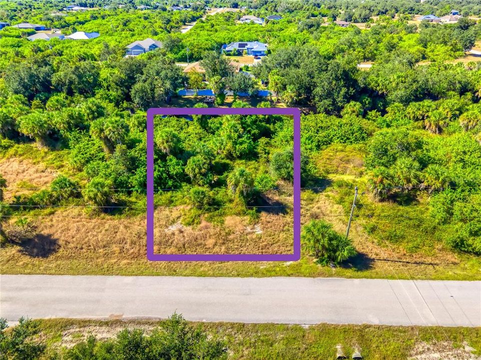 На продажу: $28,000 (0.23 acres)