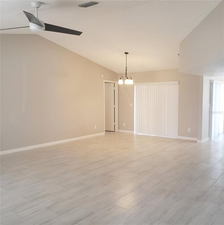 出租: $1,895 (3 贝兹, 2 浴室, 1542 平方英尺)