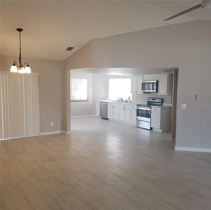 出租: $1,895 (3 贝兹, 2 浴室, 1542 平方英尺)