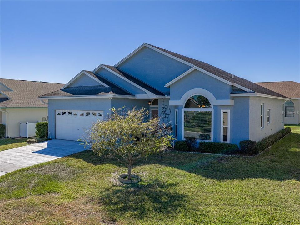 For Sale: $279,999 (2 beds, 2 baths, 1397 Square Feet)