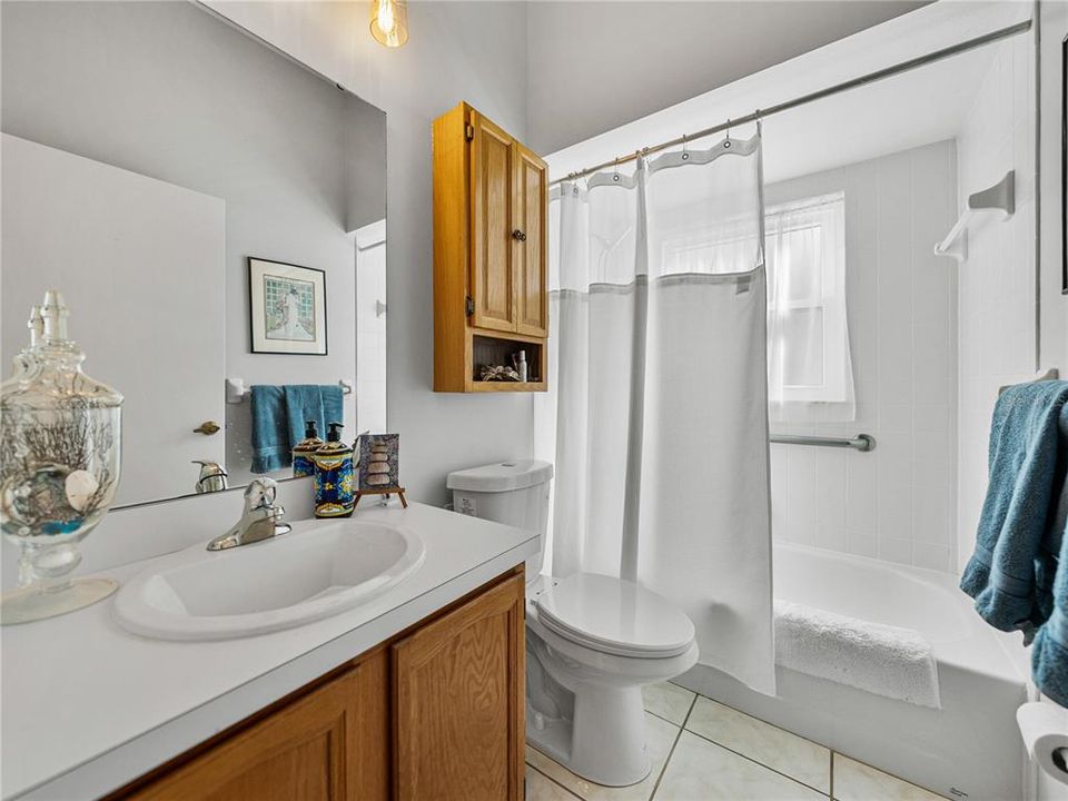 For Sale: $279,999 (2 beds, 2 baths, 1397 Square Feet)