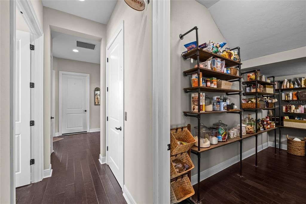 Active With Contract: $3,850,000 (5 beds, 5 baths, 6930 Square Feet)