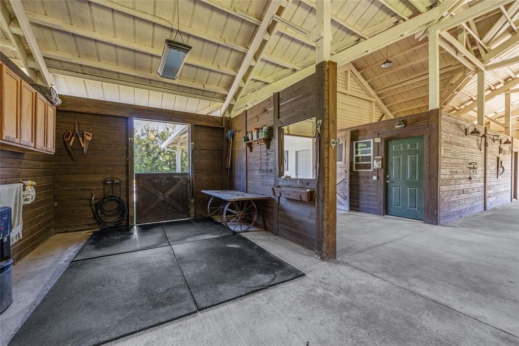 Active With Contract: $3,850,000 (5 beds, 5 baths, 6930 Square Feet)