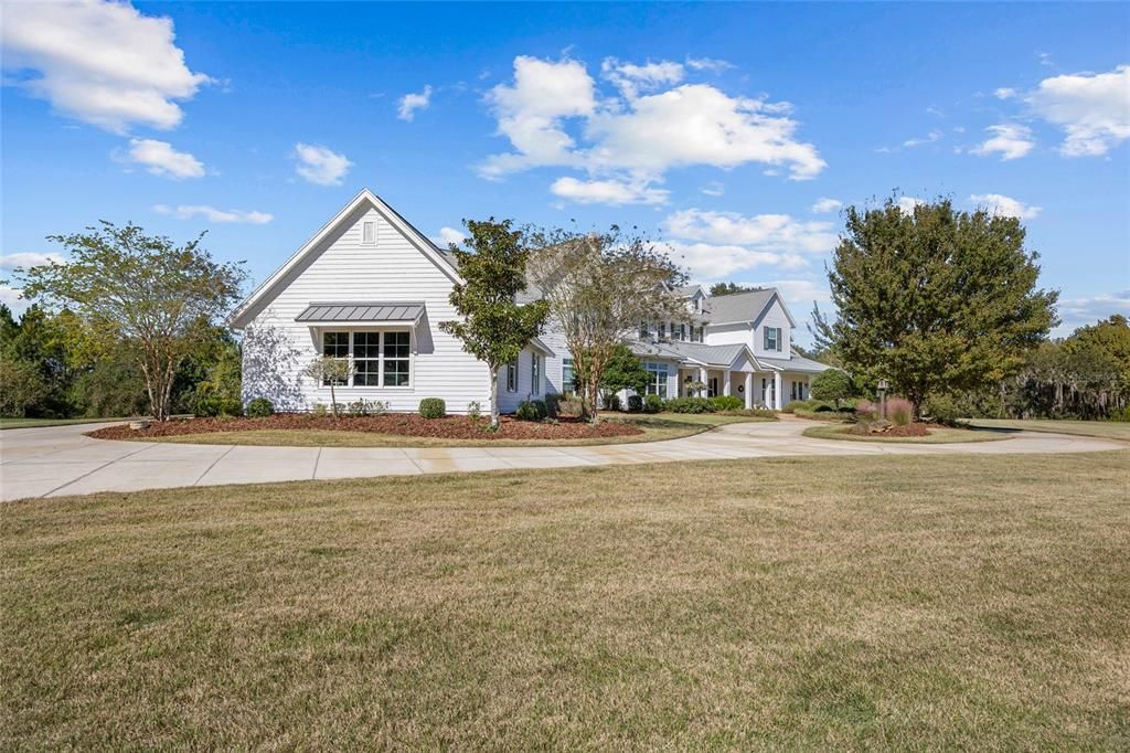 Active With Contract: $3,850,000 (5 beds, 5 baths, 6930 Square Feet)