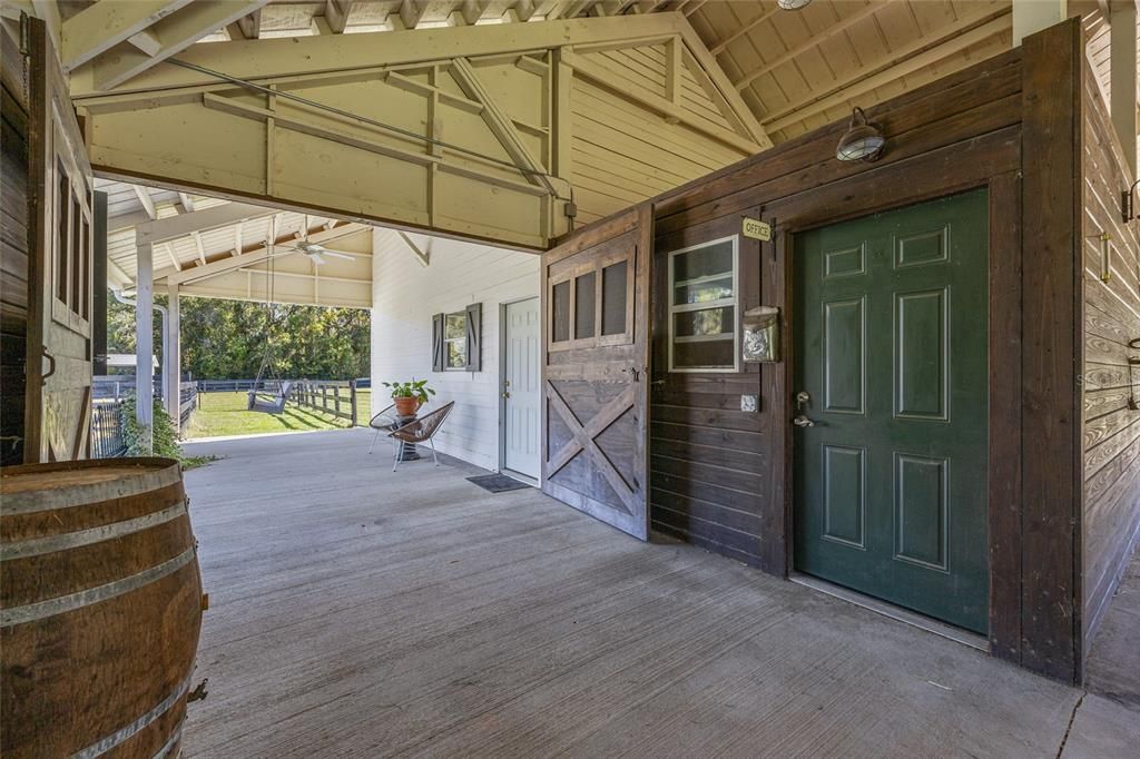 Active With Contract: $3,850,000 (5 beds, 5 baths, 6930 Square Feet)