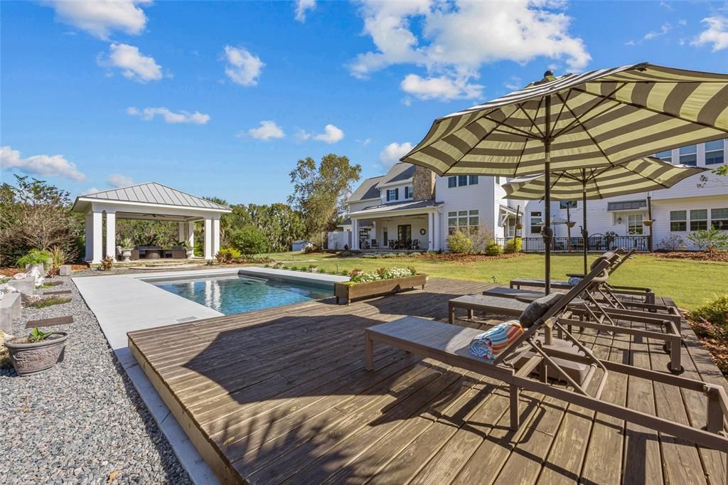 Active With Contract: $3,850,000 (5 beds, 5 baths, 6930 Square Feet)