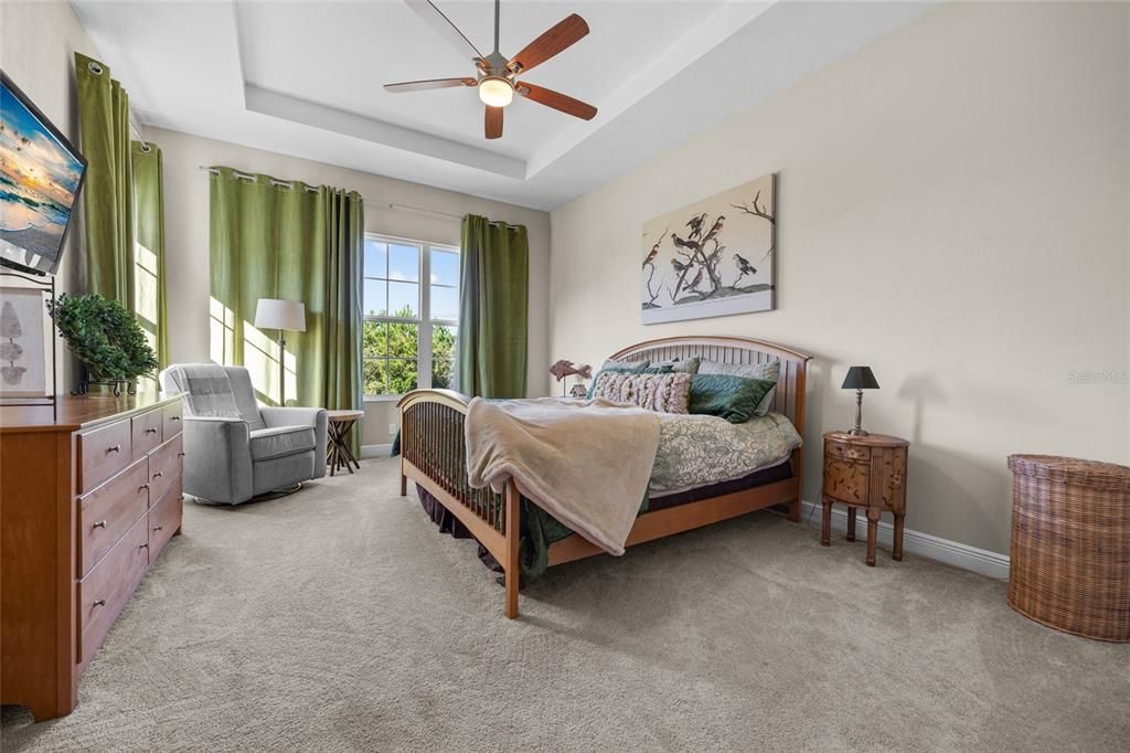 Active With Contract: $3,850,000 (5 beds, 5 baths, 6930 Square Feet)