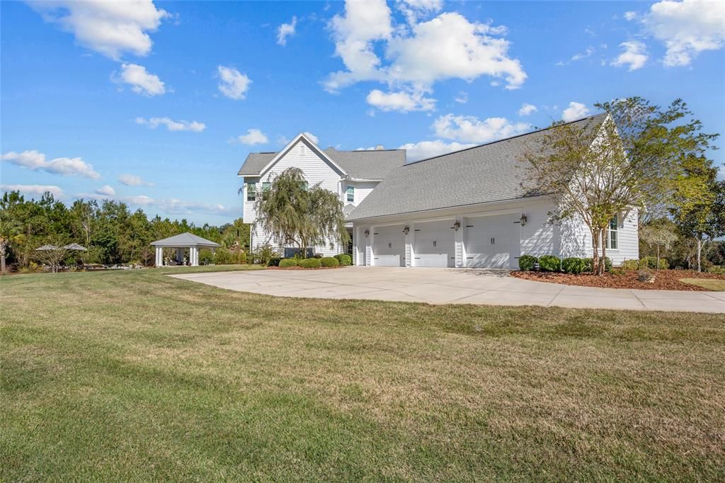 Active With Contract: $3,850,000 (5 beds, 5 baths, 6930 Square Feet)