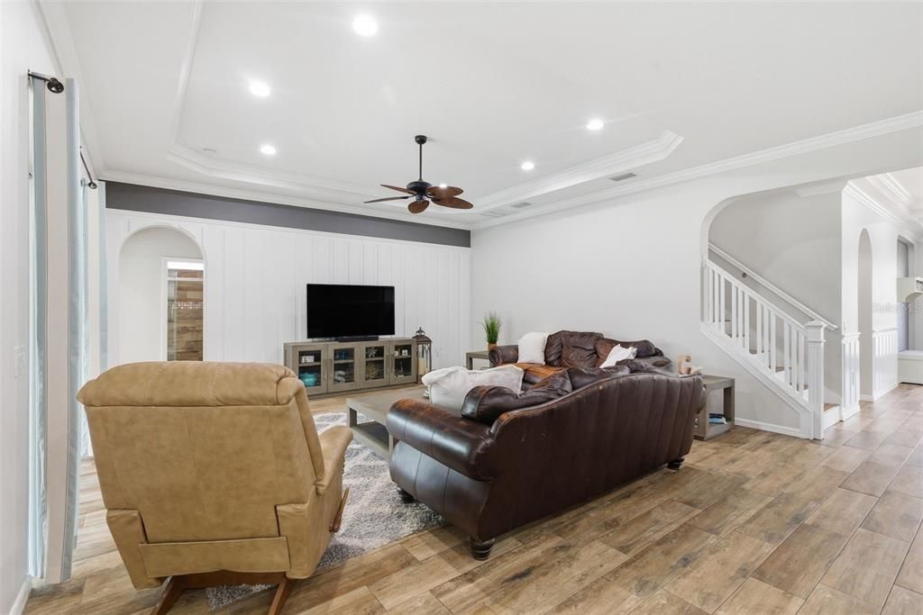 На продажу: $825,000 (6 спален, 4 ванн, 4346 Квадратных фут)