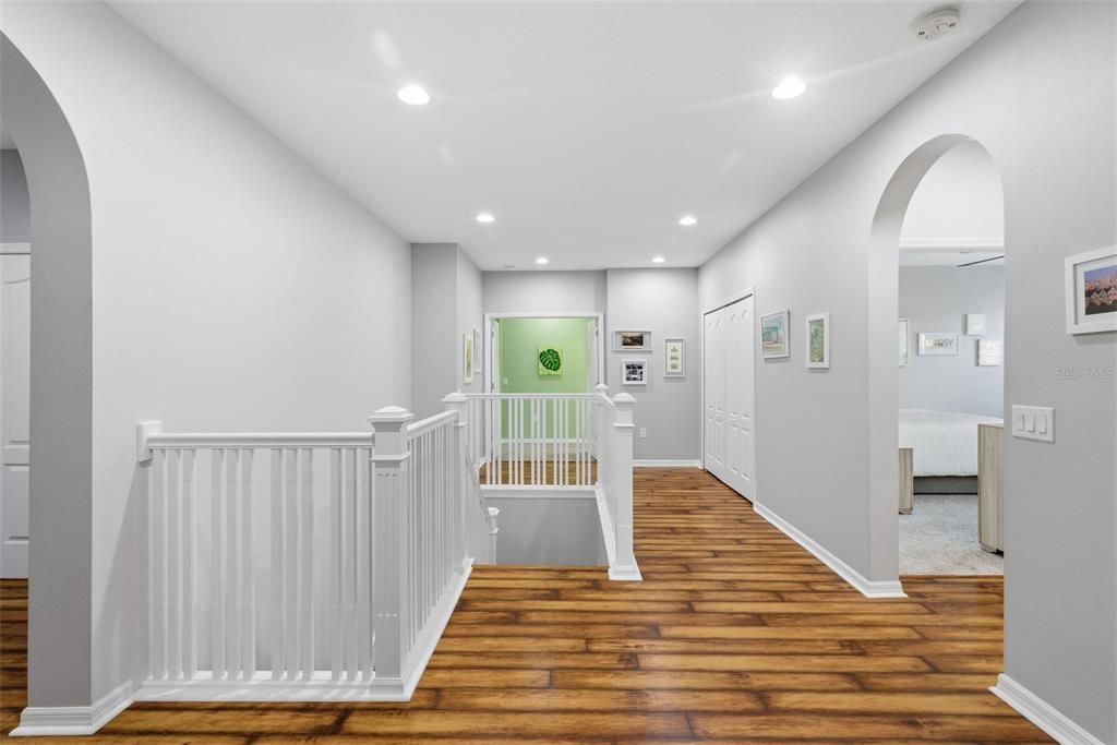 На продажу: $825,000 (6 спален, 4 ванн, 4346 Квадратных фут)