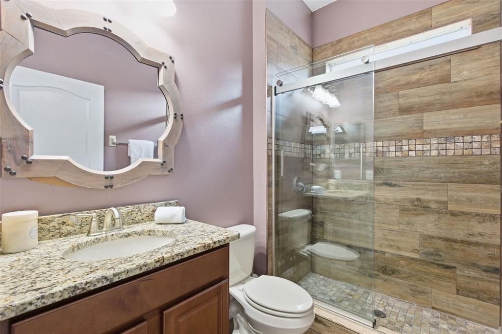 На продажу: $825,000 (6 спален, 4 ванн, 4346 Квадратных фут)