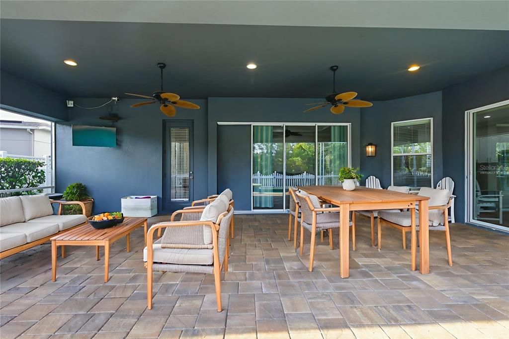 На продажу: $825,000 (6 спален, 4 ванн, 4346 Квадратных фут)