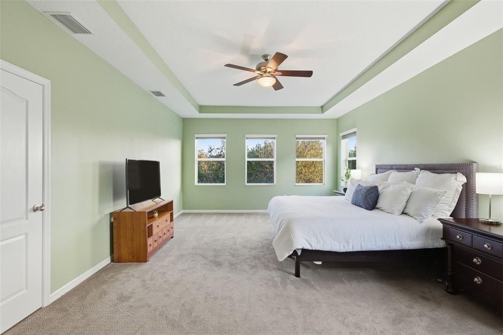 На продажу: $825,000 (6 спален, 4 ванн, 4346 Квадратных фут)