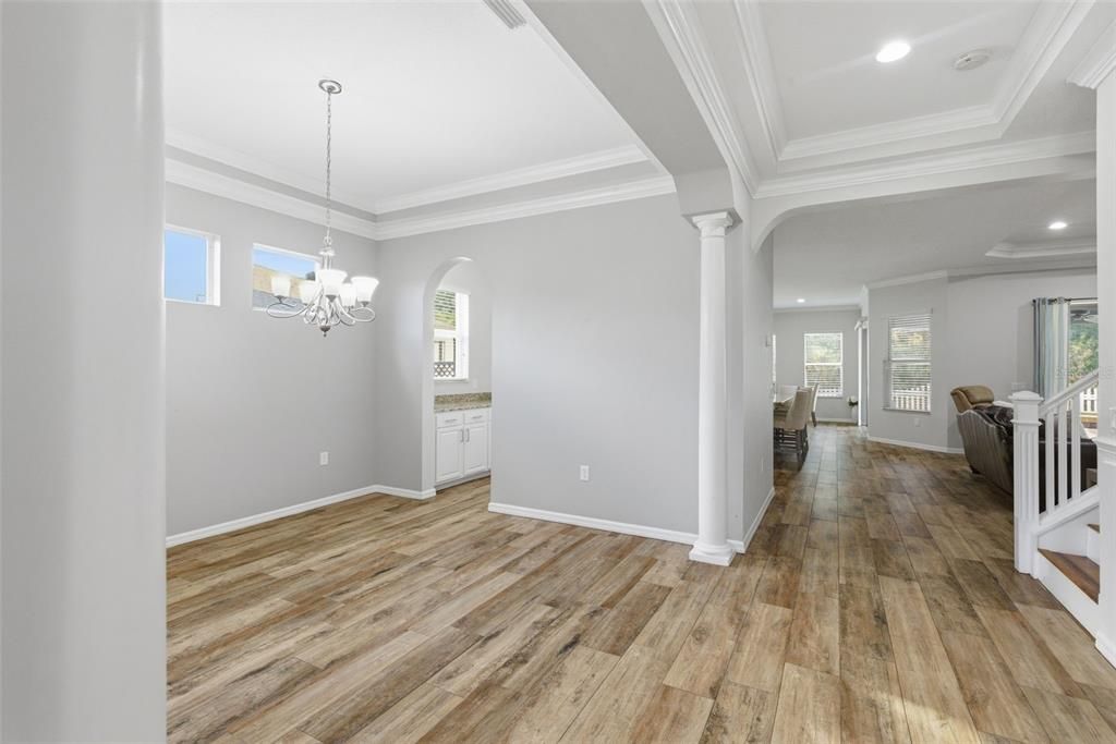 На продажу: $825,000 (6 спален, 4 ванн, 4346 Квадратных фут)