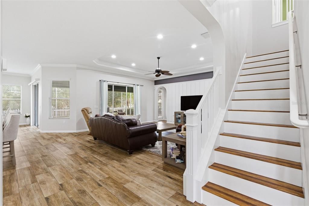 На продажу: $825,000 (6 спален, 4 ванн, 4346 Квадратных фут)