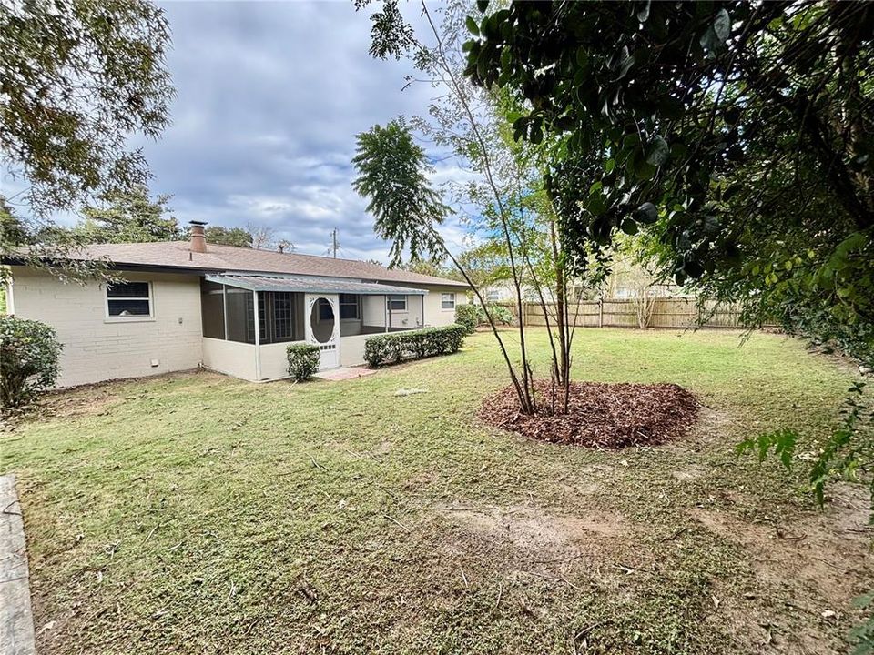 For Sale: $229,900 (3 beds, 2 baths, 1200 Square Feet)