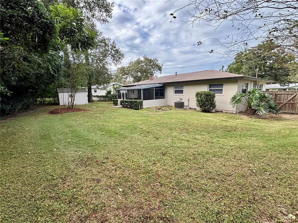 For Sale: $229,900 (3 beds, 2 baths, 1200 Square Feet)