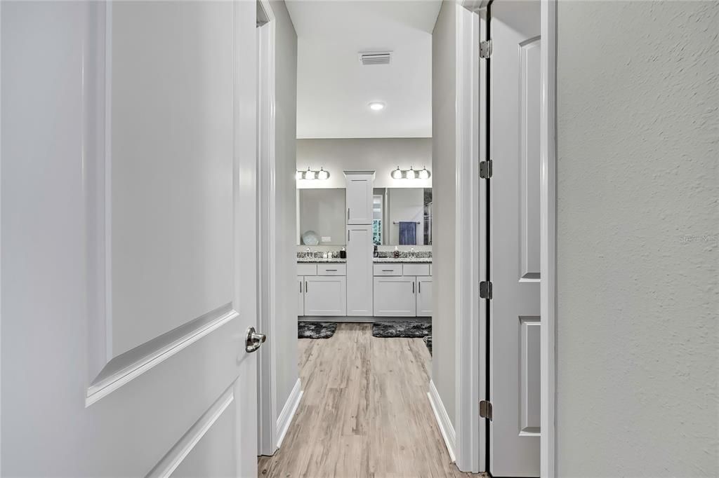 Activo con contrato: $699,900 (4 camas, 3 baños, 3241 Pies cuadrados)