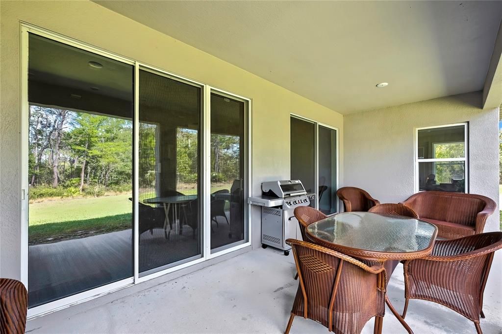 Activo con contrato: $699,900 (4 camas, 3 baños, 3241 Pies cuadrados)