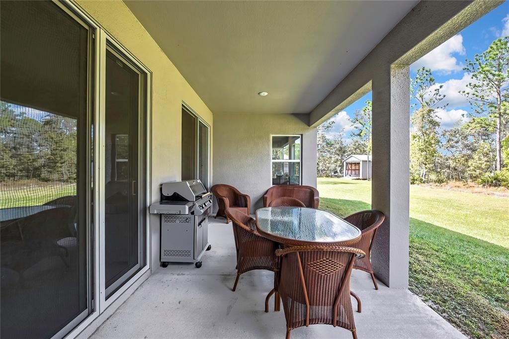 Activo con contrato: $699,900 (4 camas, 3 baños, 3241 Pies cuadrados)