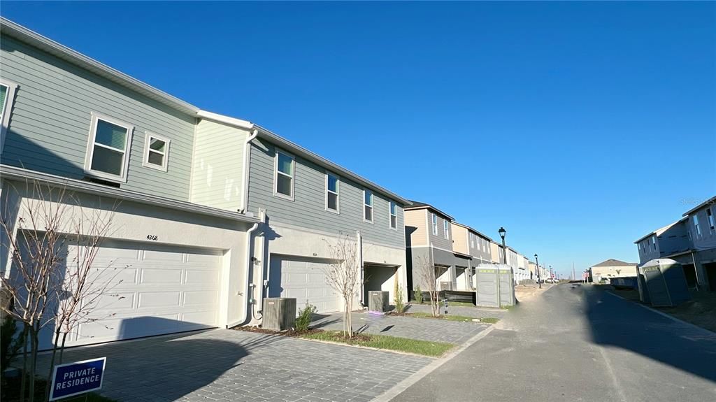 En Renta: $2,390 (3 camas, 2 baños, 1476 Pies cuadrados)