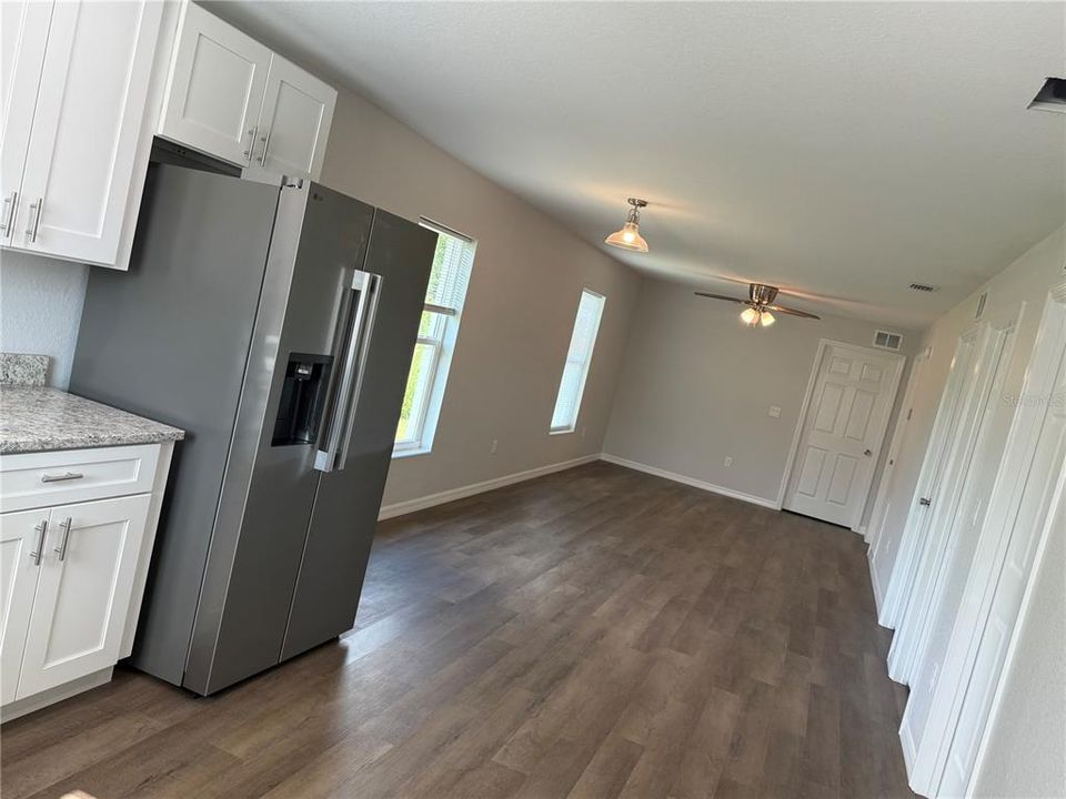 For Sale: $209,000 (2 beds, 2 baths, 1200 Square Feet)