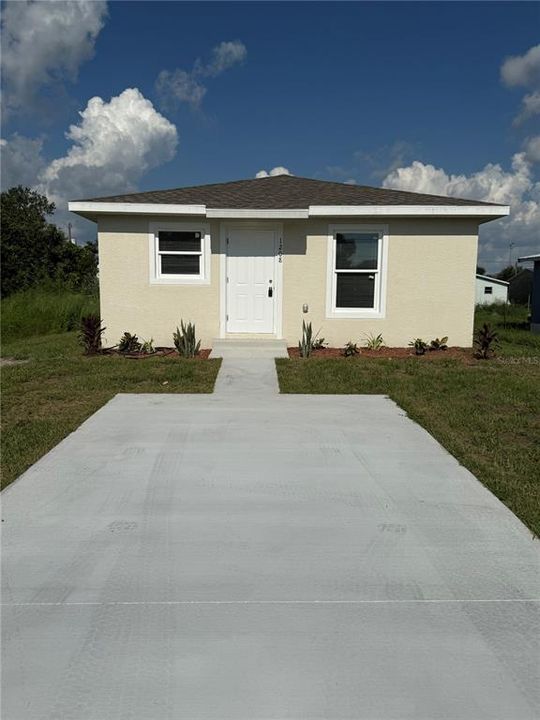 For Sale: $209,000 (2 beds, 2 baths, 1200 Square Feet)