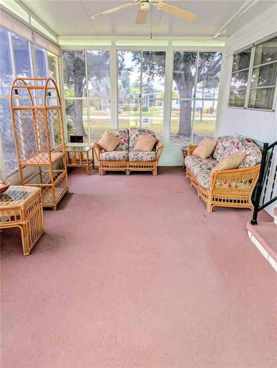 For Sale: $219,000 (2 beds, 1 baths, 800 Square Feet)