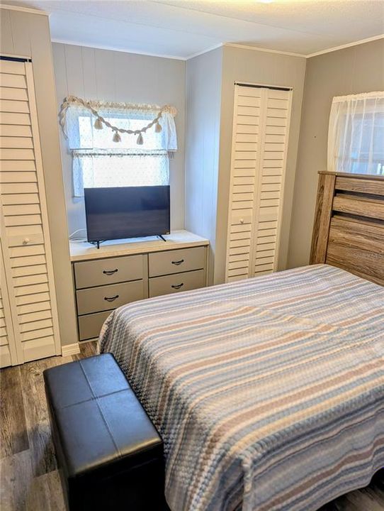 For Sale: $219,000 (2 beds, 1 baths, 800 Square Feet)