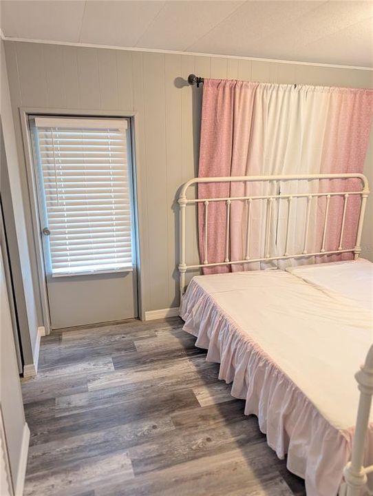 For Sale: $219,000 (2 beds, 1 baths, 800 Square Feet)