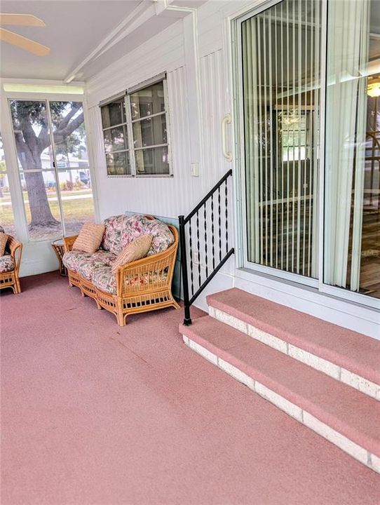 For Sale: $219,000 (2 beds, 1 baths, 800 Square Feet)