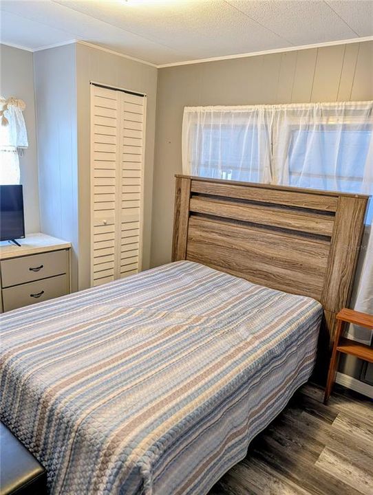 For Sale: $219,000 (2 beds, 1 baths, 800 Square Feet)