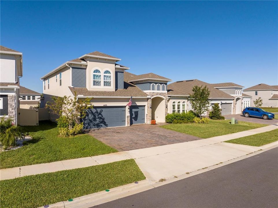 待售: $759,000 (6 贝兹, 4 浴室, 4142 平方英尺)