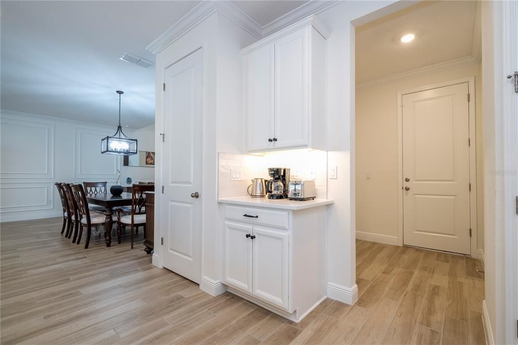 待售: $759,000 (6 贝兹, 4 浴室, 4142 平方英尺)