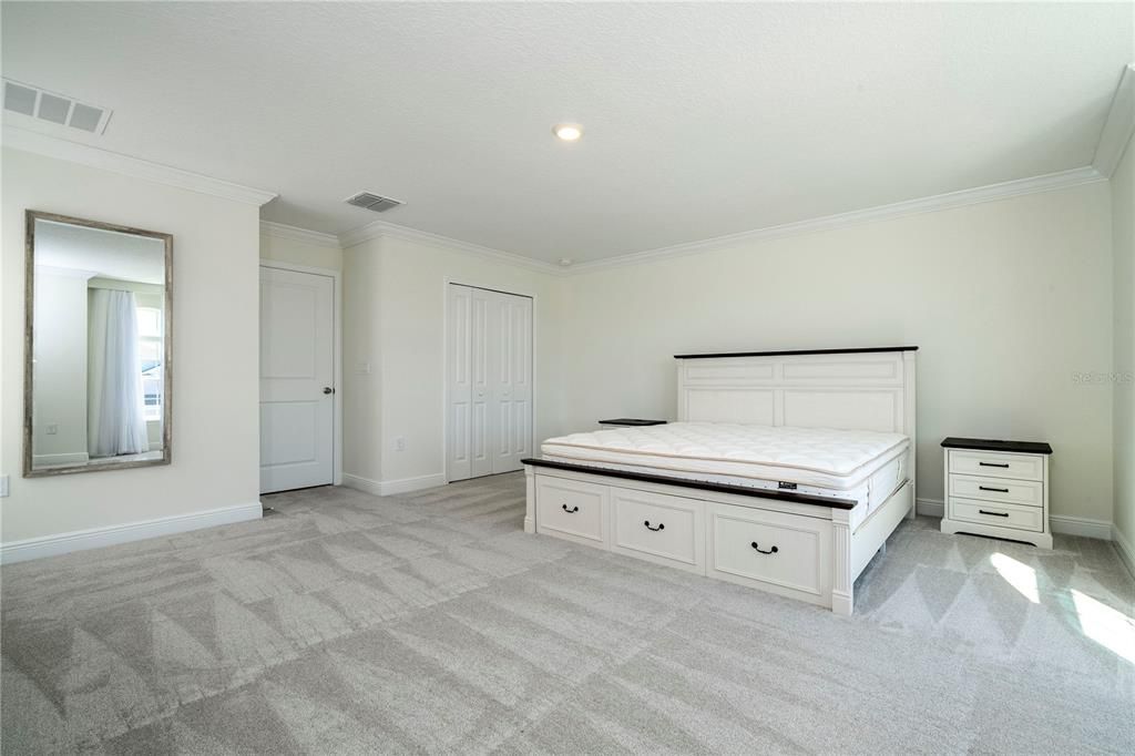 待售: $759,000 (6 贝兹, 4 浴室, 4142 平方英尺)