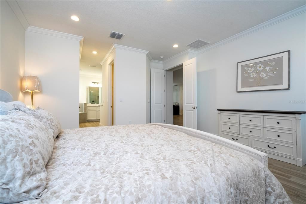 待售: $759,000 (6 贝兹, 4 浴室, 4142 平方英尺)