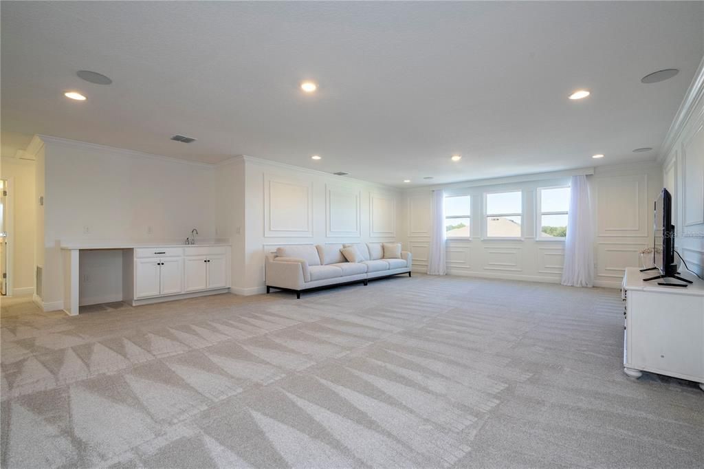 待售: $759,000 (6 贝兹, 4 浴室, 4142 平方英尺)