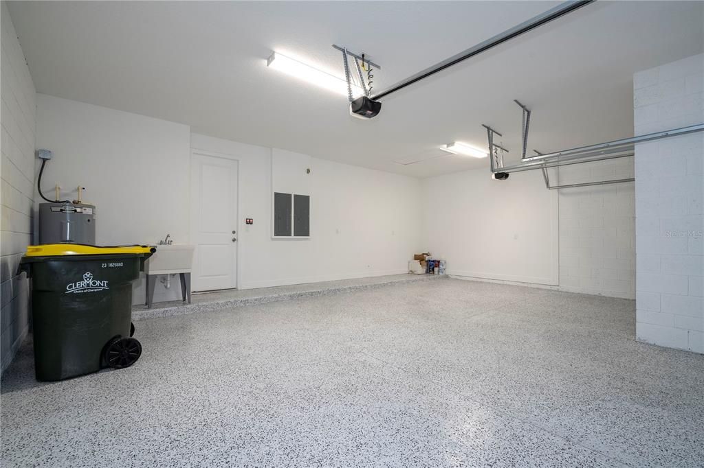 待售: $759,000 (6 贝兹, 4 浴室, 4142 平方英尺)