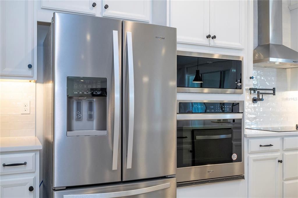 待售: $759,000 (6 贝兹, 4 浴室, 4142 平方英尺)