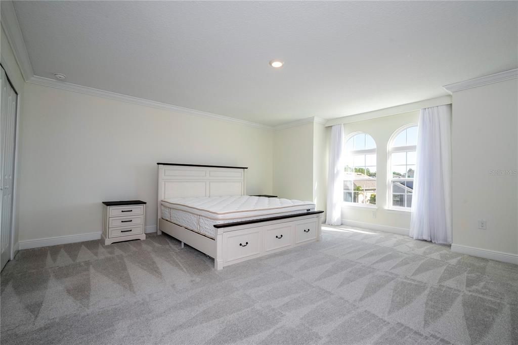 待售: $759,000 (6 贝兹, 4 浴室, 4142 平方英尺)