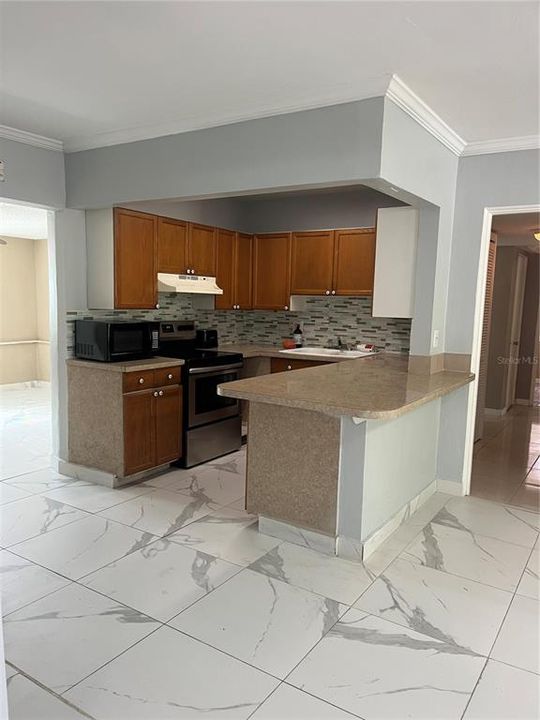 For Rent: $3,800 (5 beds, 2 baths, 1756 Square Feet)