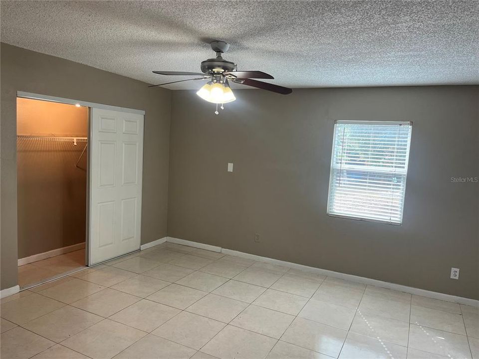 For Rent: $3,800 (5 beds, 2 baths, 1756 Square Feet)