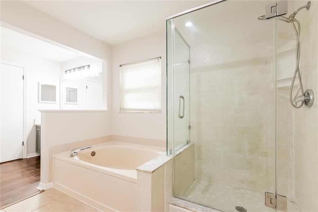 For Sale: $439,900 (4 beds, 2 baths, 2462 Square Feet)