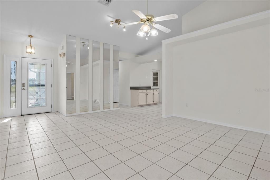 待售: $284,000 (3 贝兹, 2 浴室, 1441 平方英尺)