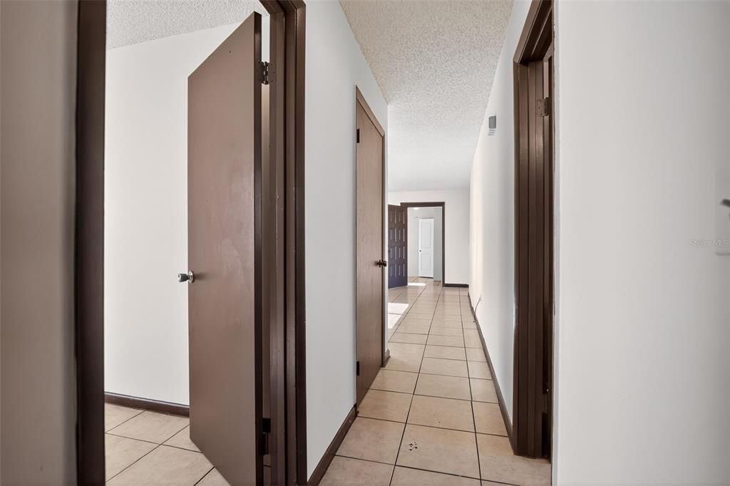 En Venta: $218,000 (3 camas, 2 baños, 1296 Pies cuadrados)