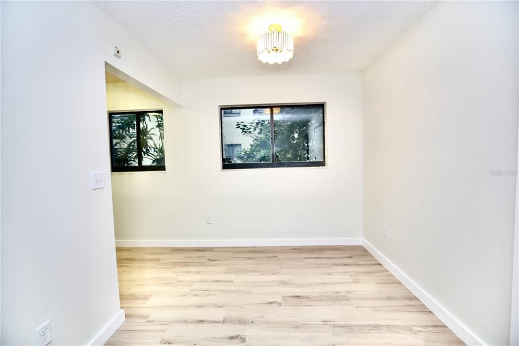 En Venta: $154,900 (2 camas, 2 baños, 960 Pies cuadrados)