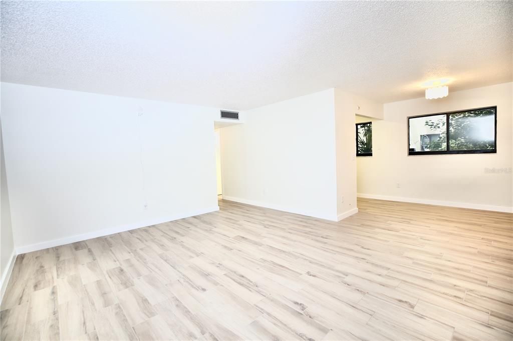 En Venta: $154,900 (2 camas, 2 baños, 960 Pies cuadrados)