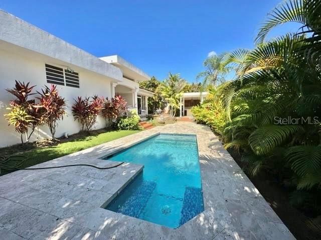 En Renta: $7,500 (4 camas, 4 baños, 5000 Pies cuadrados)