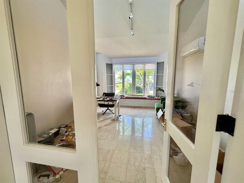 En Renta: $7,500 (4 camas, 4 baños, 5000 Pies cuadrados)