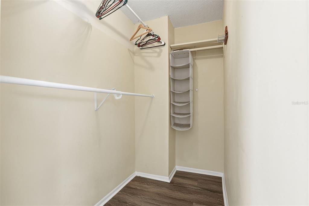 Active With Contract: $289,000 (3 beds, 2 baths, 1519 Square Feet)